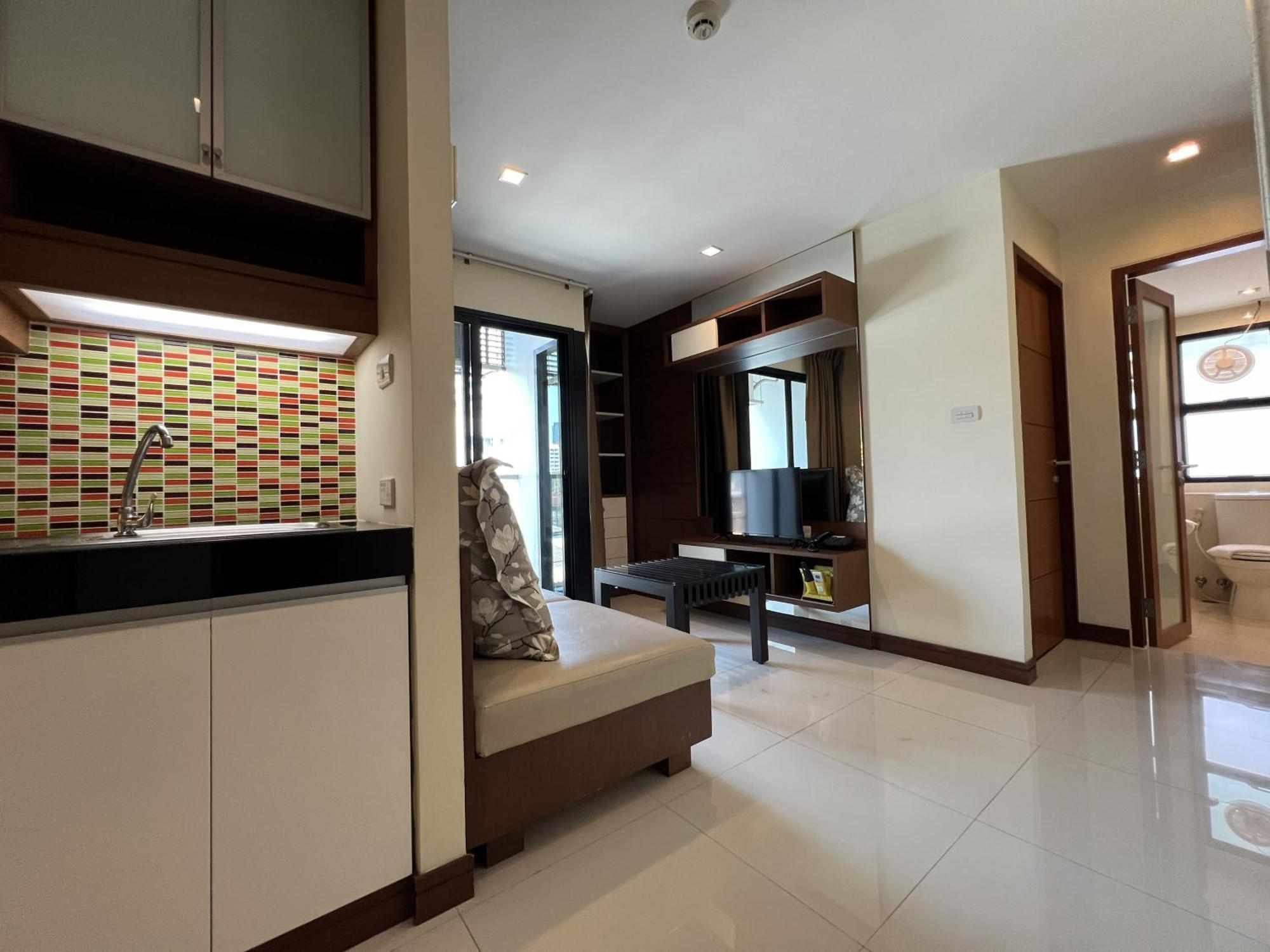 Silom Forest Exclusive Residence Бангкок Экстерьер фото