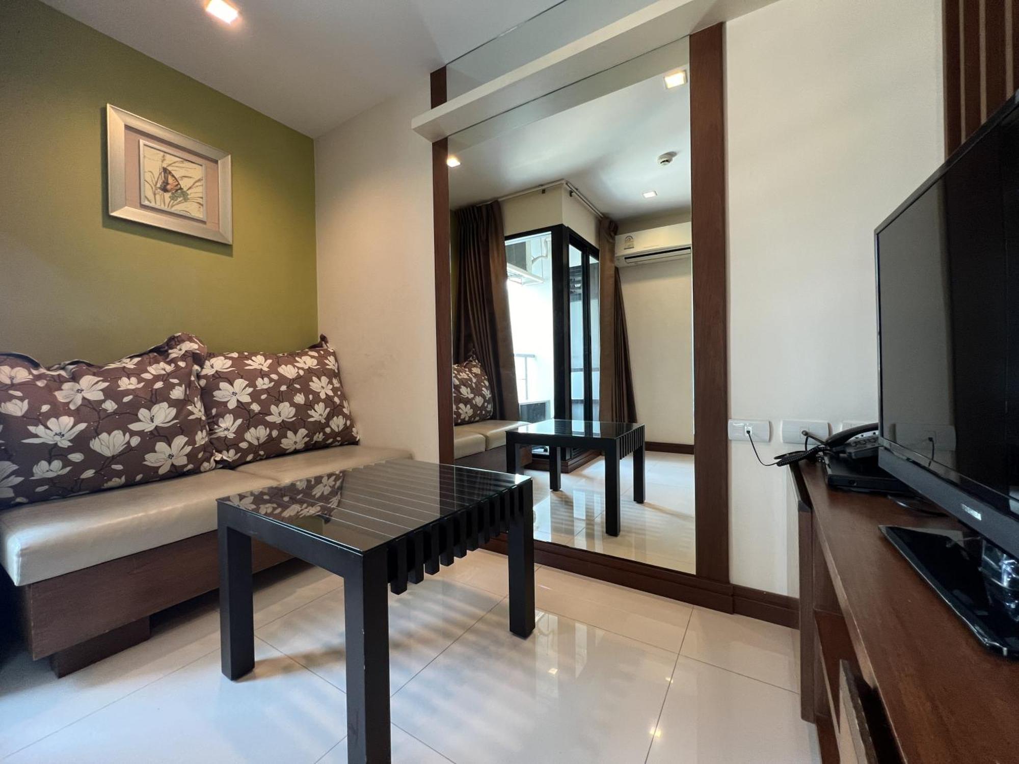 Silom Forest Exclusive Residence Бангкок Экстерьер фото